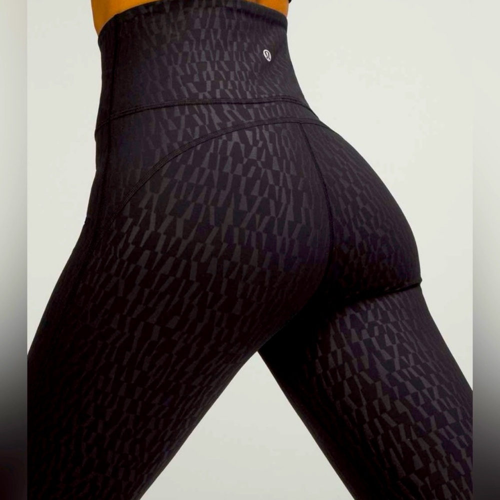 Lululemon Groove Super-High-Rise Flared Pant *Nulu Segment Emboss Black 4